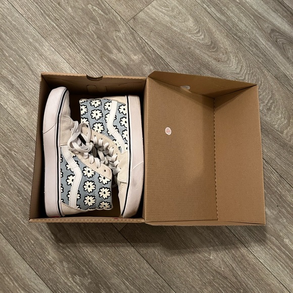 Floral Hightop Vans - Picture 5 of 6